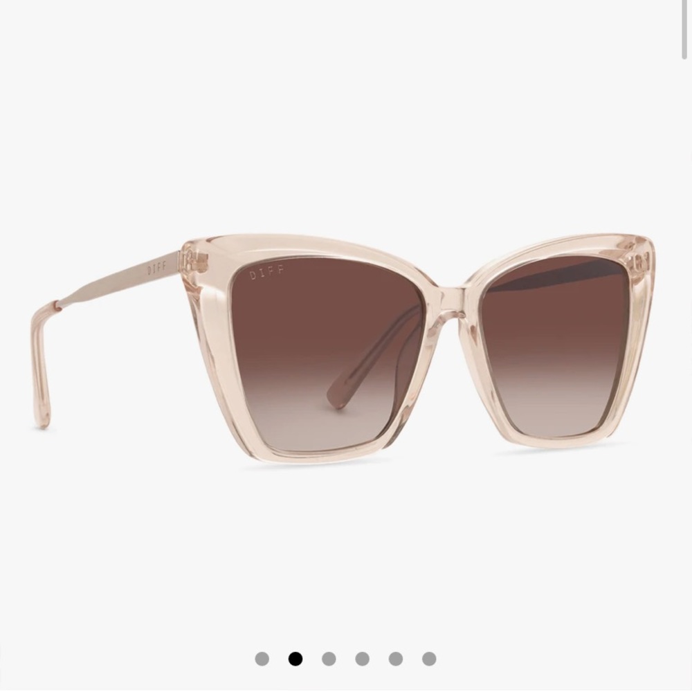 Becky II Sandstone Crystal Brown Fade Polarized Sunglasses - Picture 6 of 11